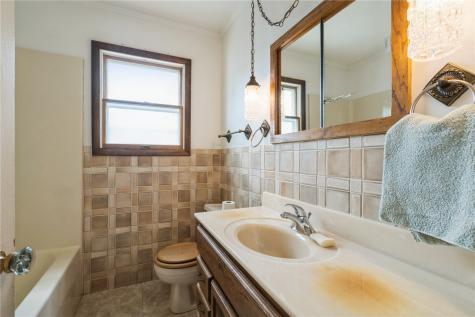 4747 F Avenue NE Cedar Rapids IA 52402