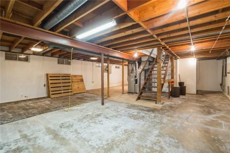 4747 F Avenue NE Cedar Rapids IA 52402