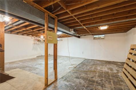 4747 F Avenue NE Cedar Rapids IA 52402