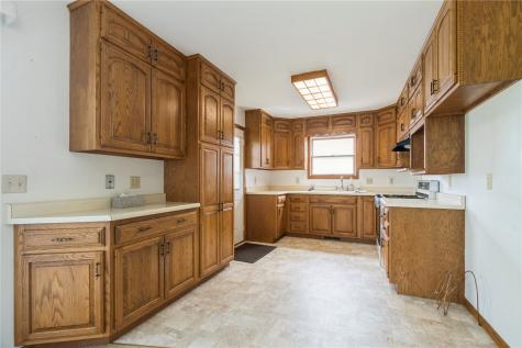 4747 F Avenue NE Cedar Rapids IA 52402
