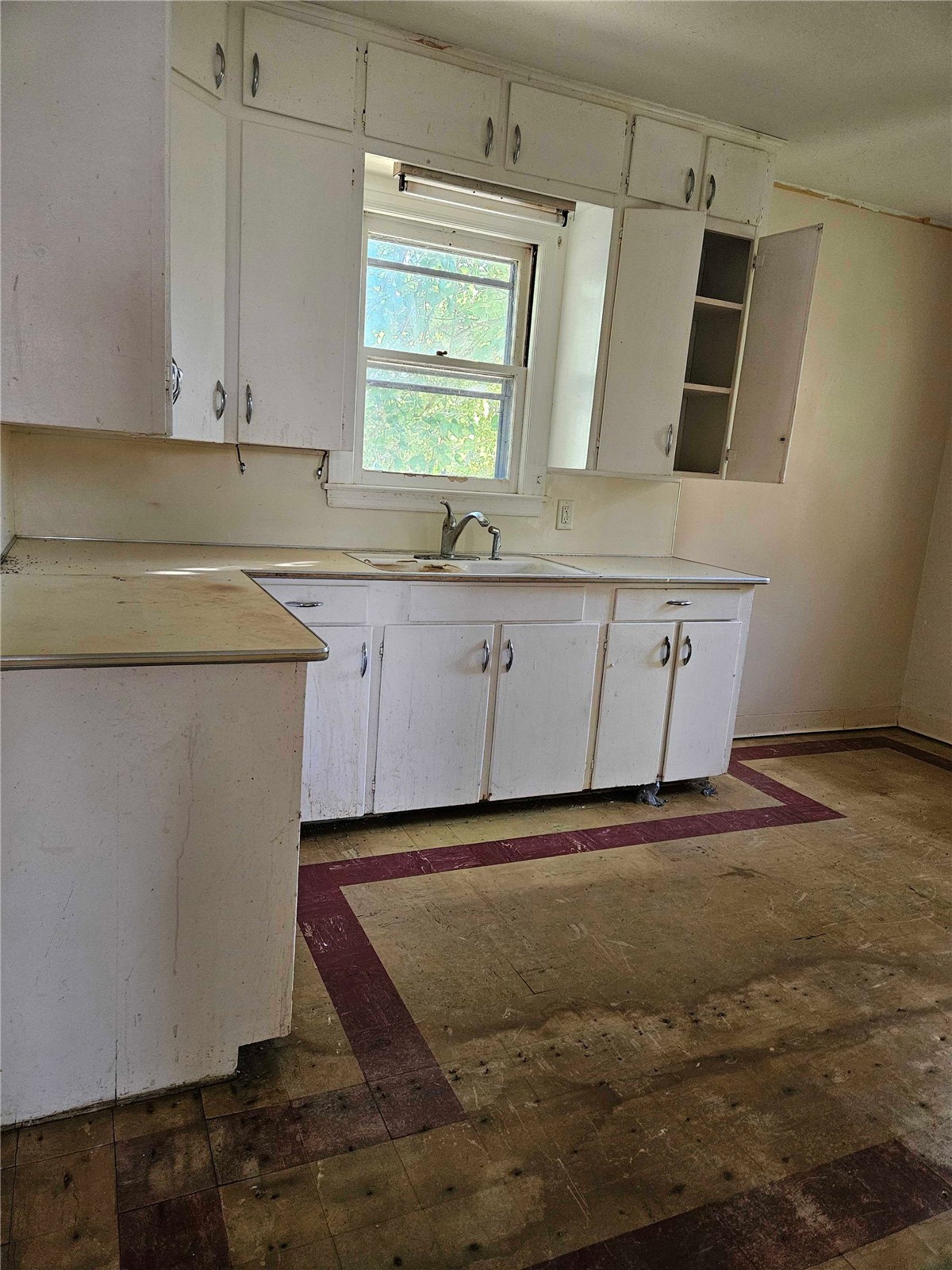 616 10th Avenue Coralville IA 52241