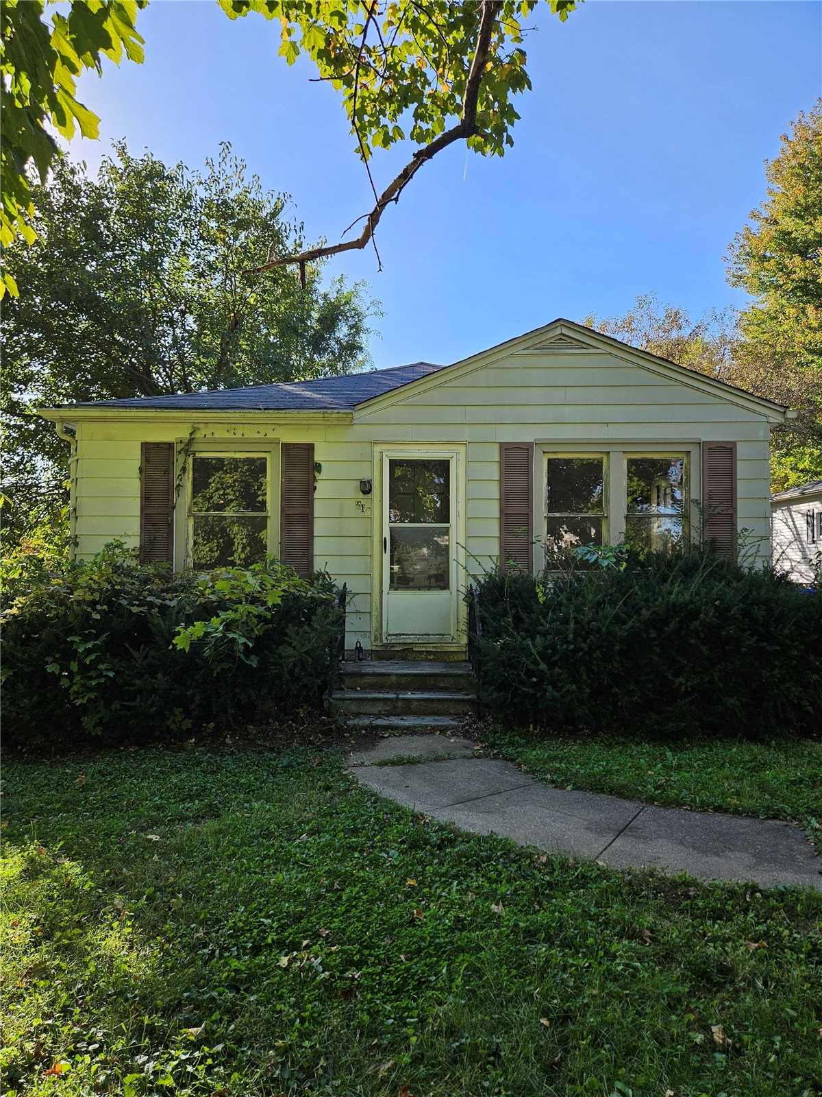 616 10th Avenue Coralville IA 52241