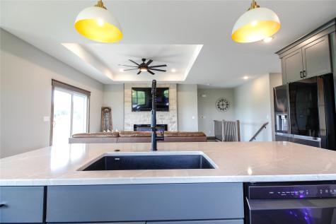 1529 3rd Street SW Mt Vernon IA 52314