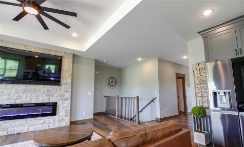 1529 3rd Street SW Mt Vernon IA 52314