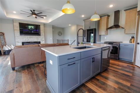 1529 3rd Street SW Mt Vernon IA 52314