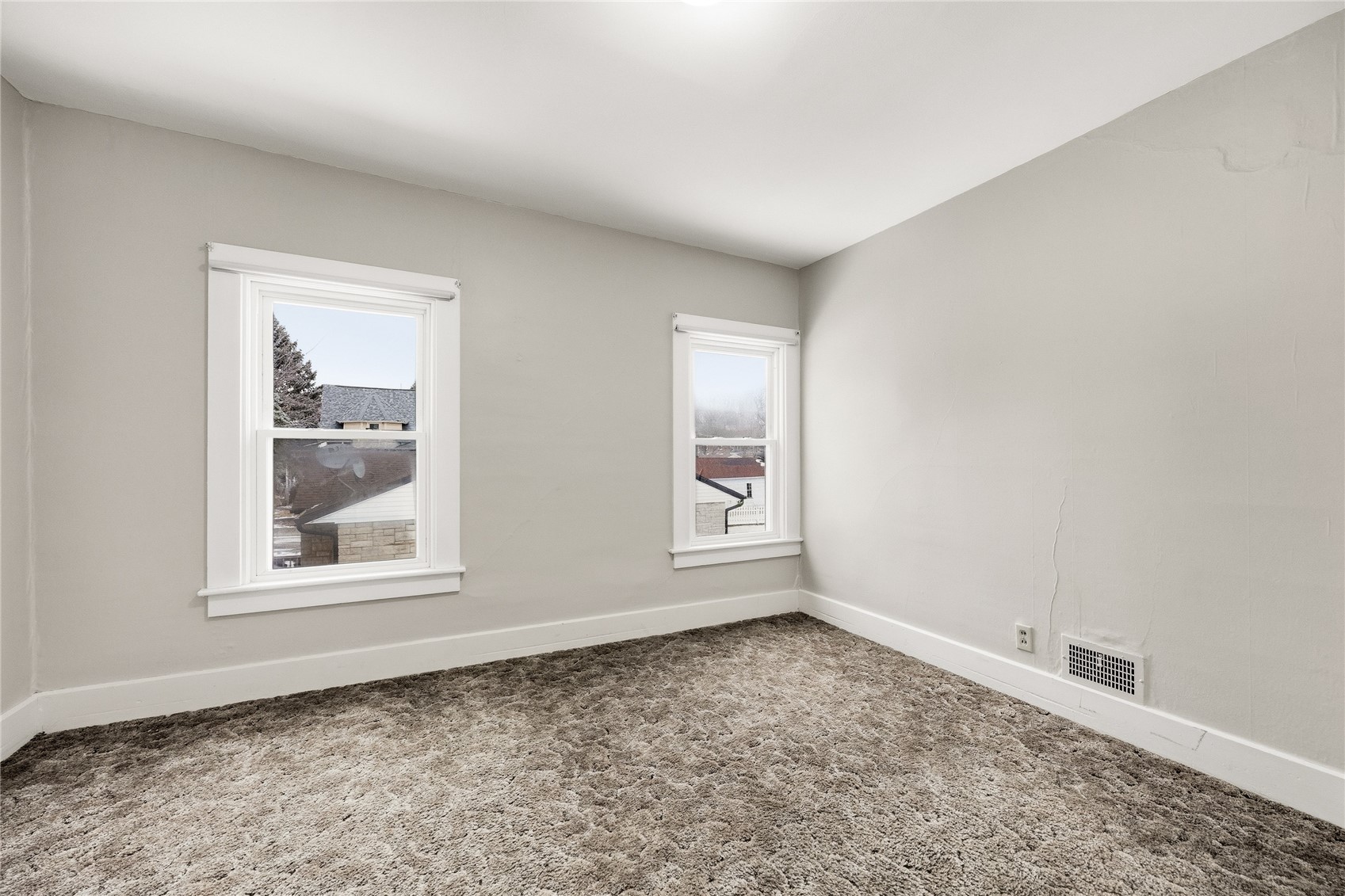316 1st Avenue SE Mt Vernon IA 52314