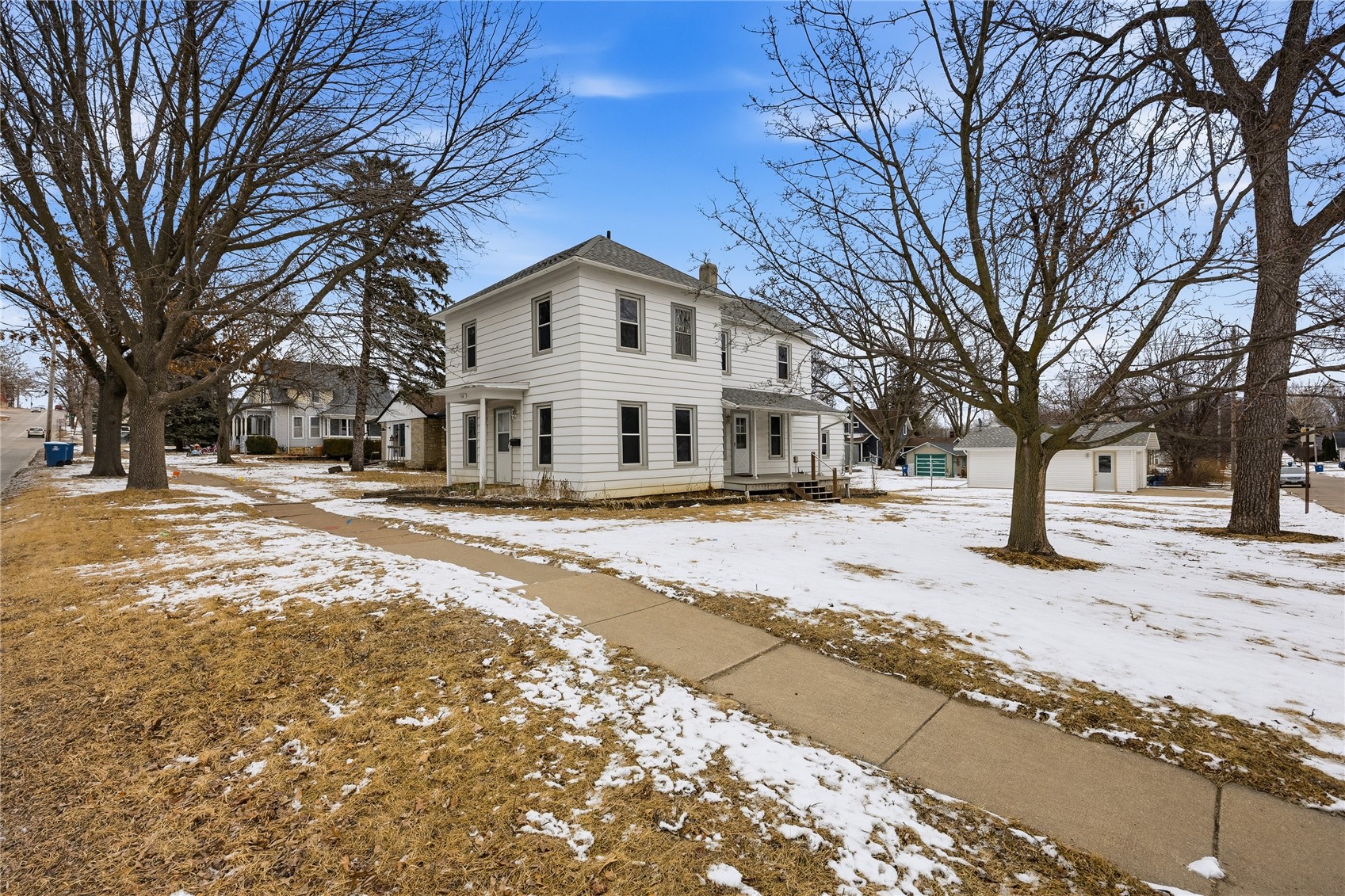 316 1st Avenue SE Mt Vernon IA 52314