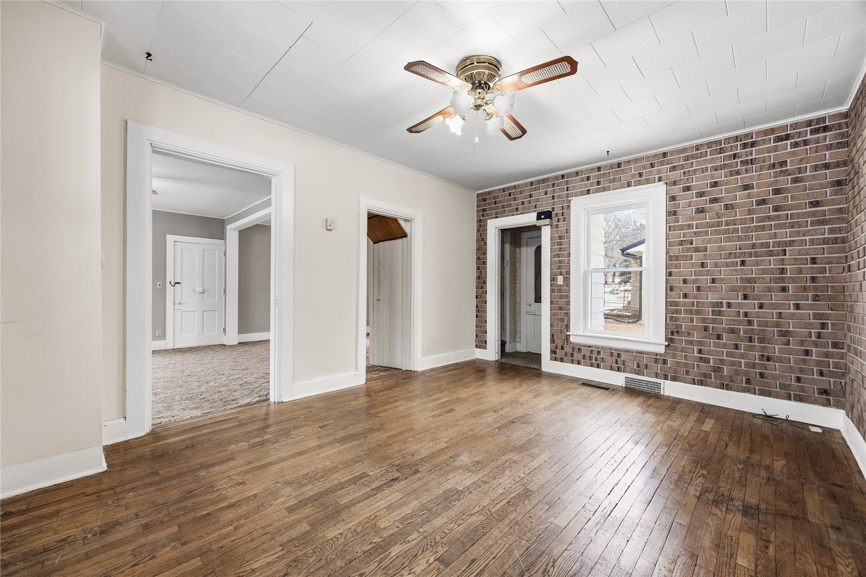 316 1st Avenue SE Mt Vernon IA 52314