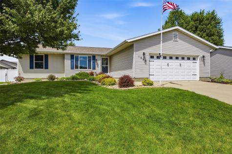 1520 Ranmar Court Ely IA 52227