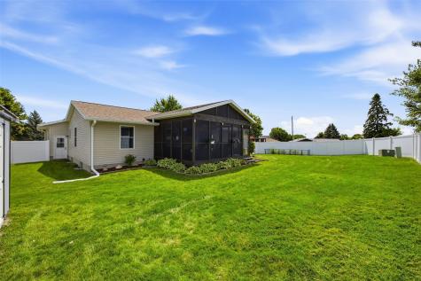 1520 Ranmar Court Ely IA 52227