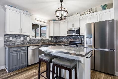 1520 Ranmar Court Ely IA 52227