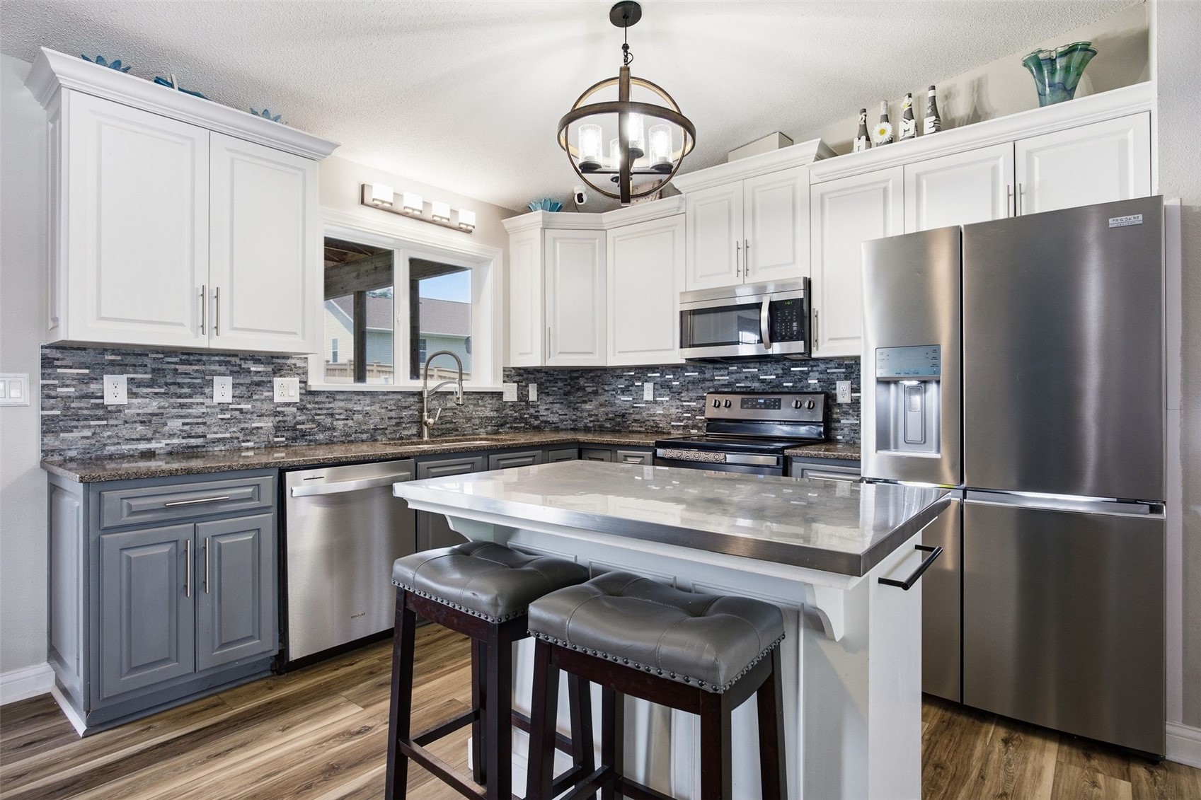 1520 Ranmar Court Ely IA 52227