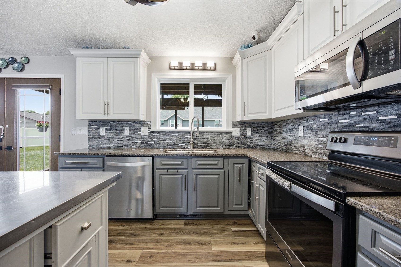 1520 Ranmar Court Ely IA 52227