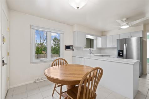 358 Eastland Drive SE Cedar Rapids IA 52403