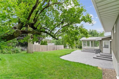 358 Eastland Drive SE Cedar Rapids IA 52403