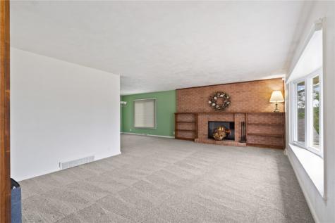 358 Eastland Drive SE Cedar Rapids IA 52403