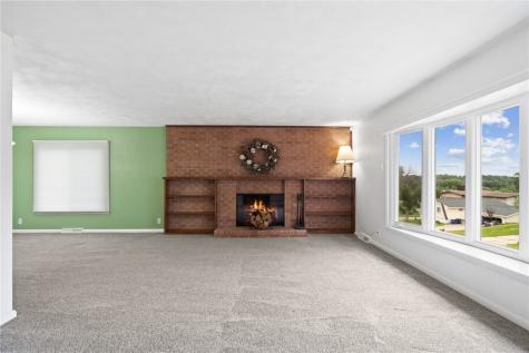358 Eastland Drive SE Cedar Rapids IA 52403