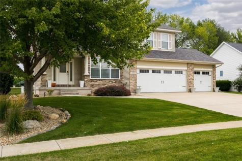 2520 Grey Wolf Hiawatha IA 52233