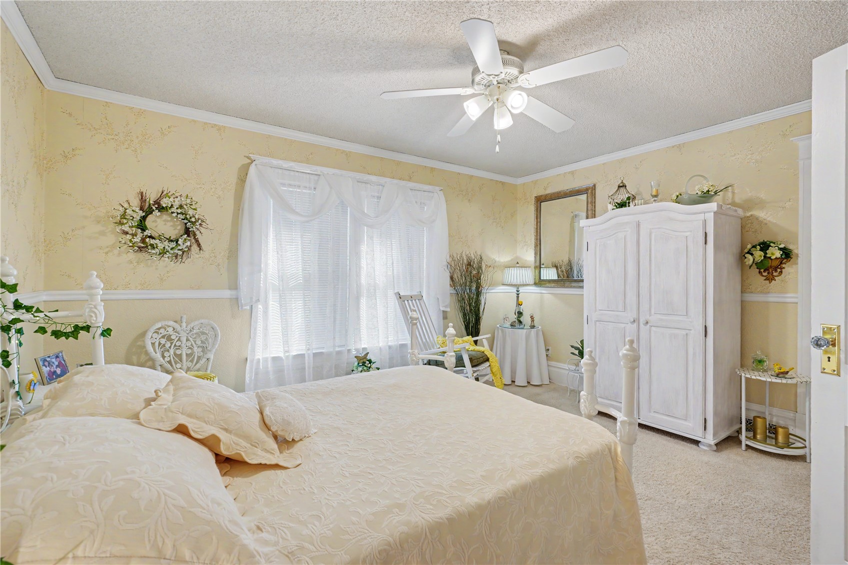 811 F Avenue NW Cedar Rapids IA 52405