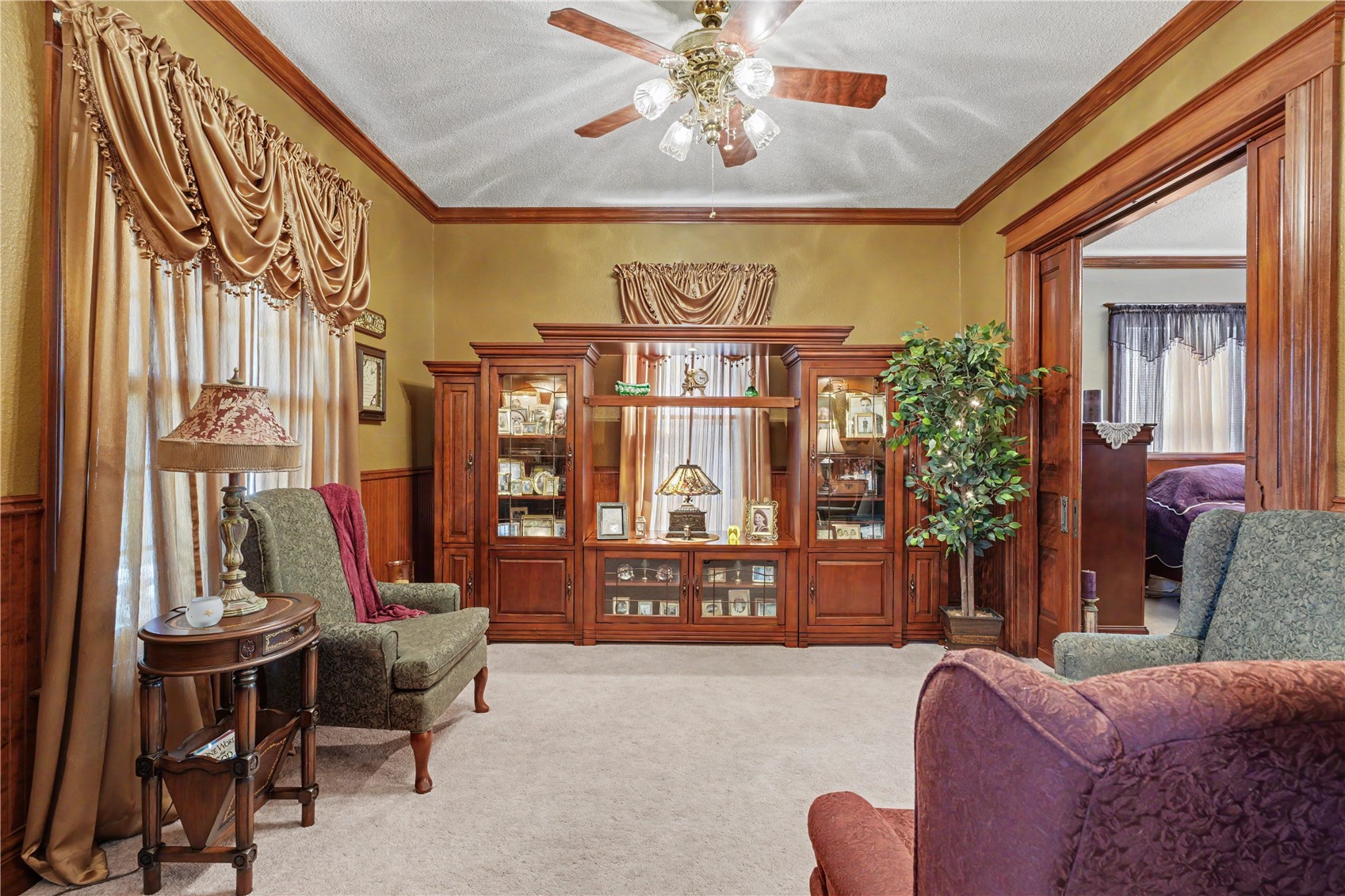 811 F Avenue NW Cedar Rapids IA 52405