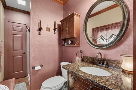 811 F Avenue NW Cedar Rapids IA 52405