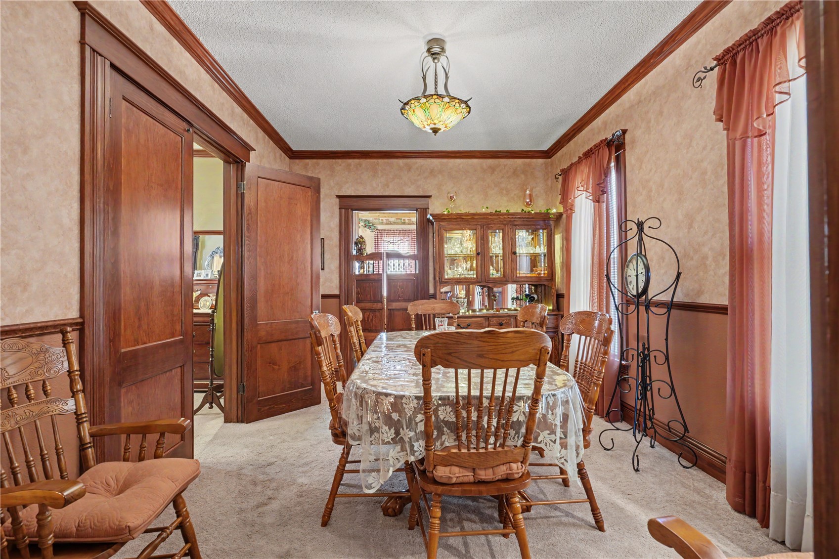 811 F Avenue NW Cedar Rapids IA 52405