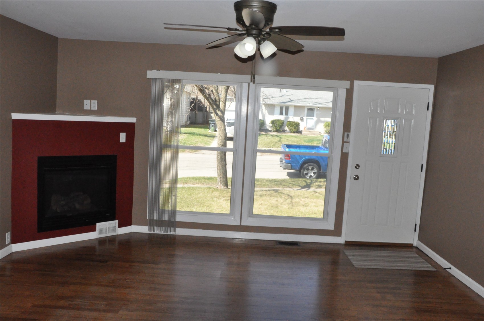 1208 38th Street SE Cedar Rapids IA 52403