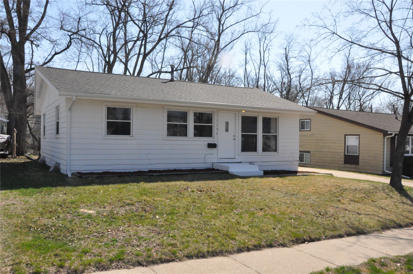 1208 38th Street SE Cedar Rapids IA 52403