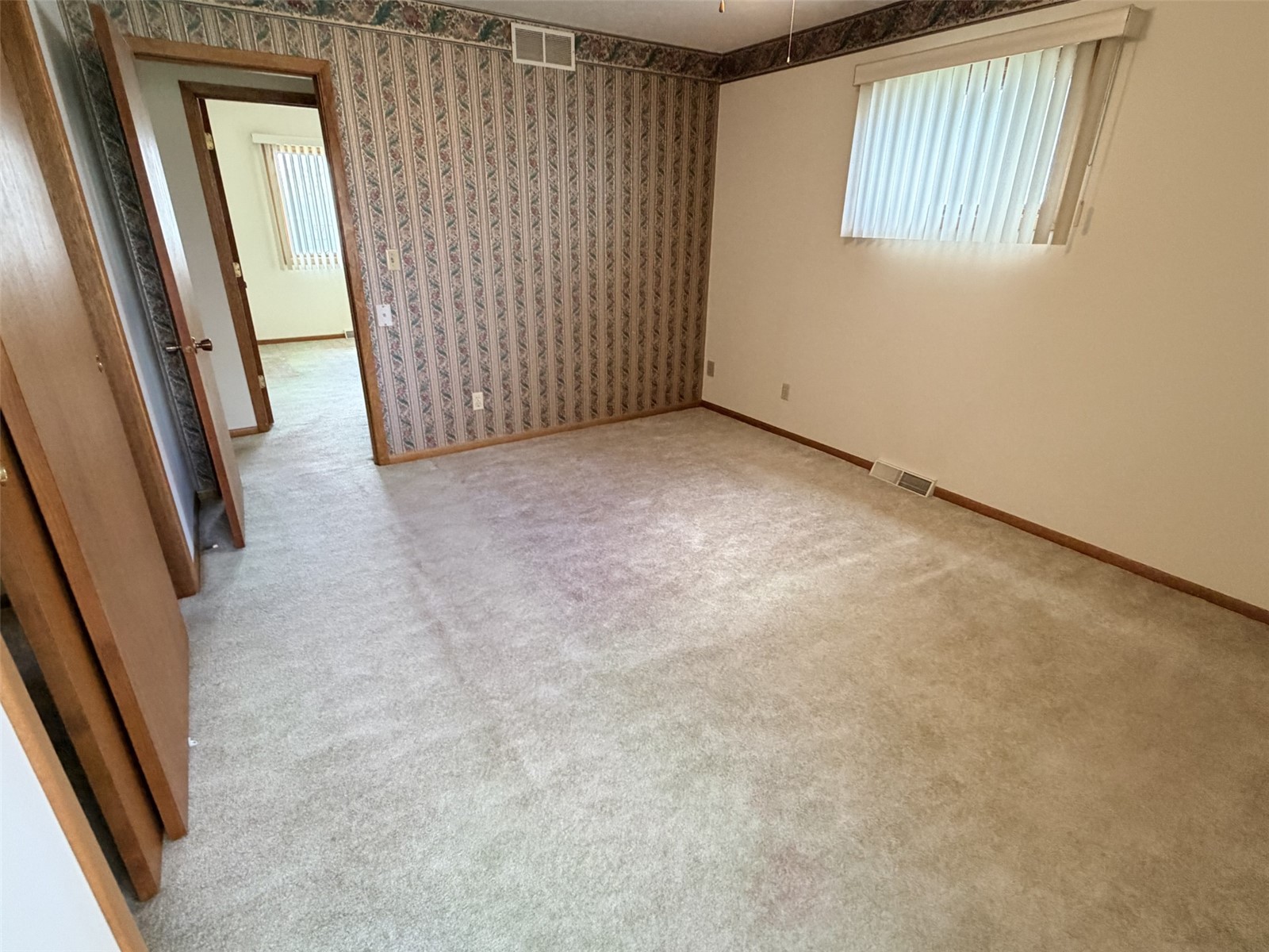 412 W 3rd Street Tipton IA 52772