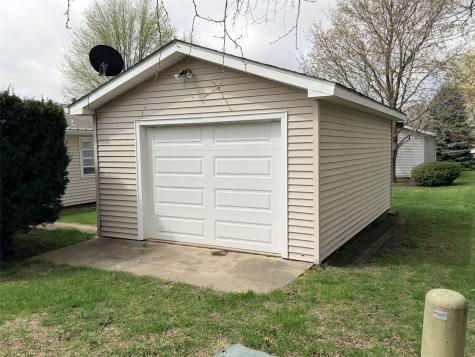 412 W 3rd Street Tipton IA 52772