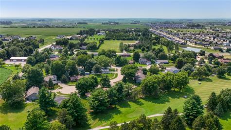 65 Turner Circle North Liberty IA 52317