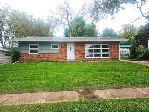 1915 11th Avenue Marion IA 52302