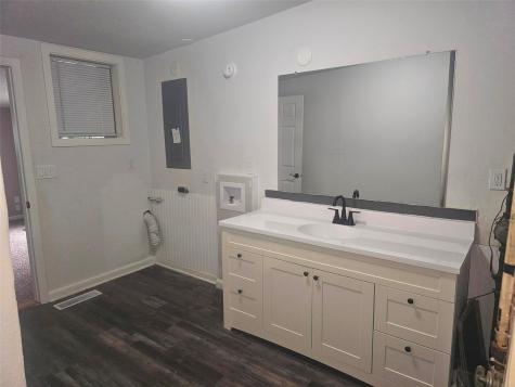 1915 11th Avenue Marion IA 52302