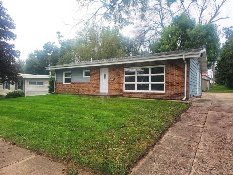 1915 11th Avenue Marion IA 52302