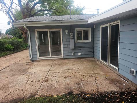1915 11th Avenue Marion IA 52302