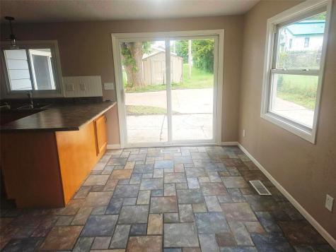 1915 11th Avenue Marion IA 52302