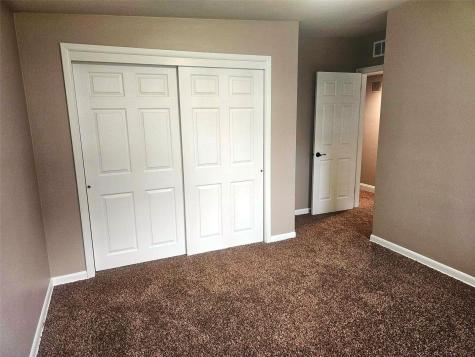 1915 11th Avenue Marion IA 52302