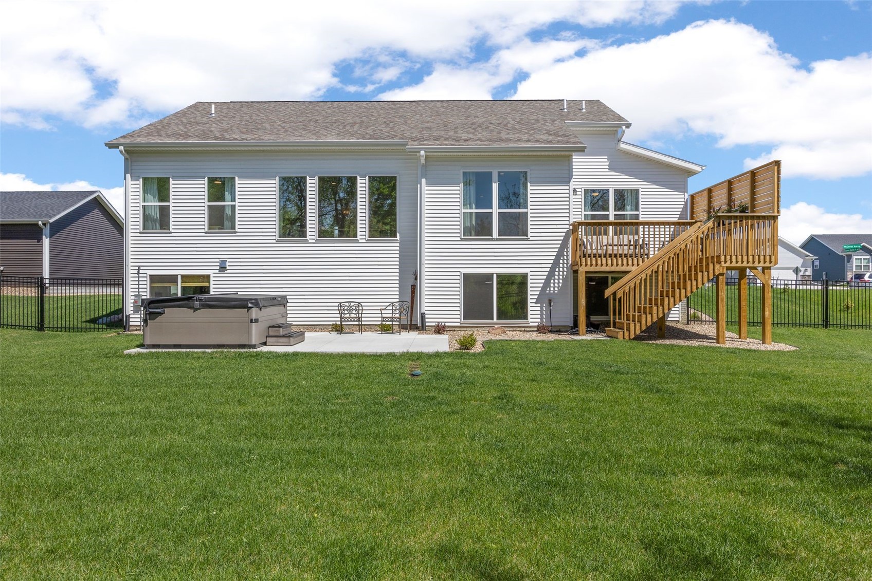329 Mccarran Avenue NE Cedar Rapids IA 52402
