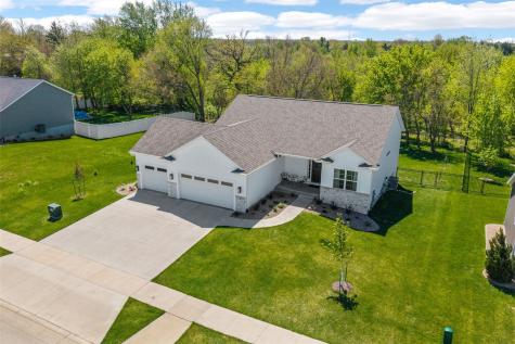 329 Mccarran Avenue NE Cedar Rapids IA 52402