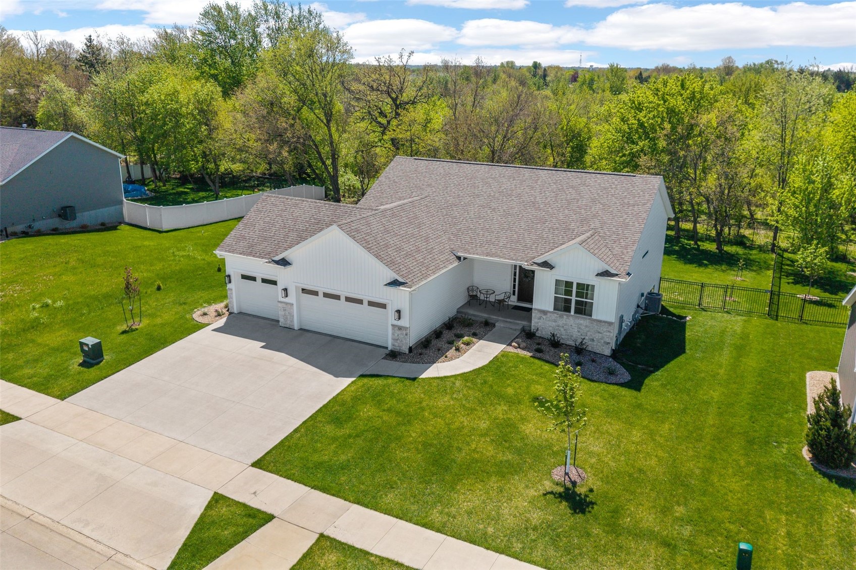 329 Mccarran Avenue NE Cedar Rapids IA 52402