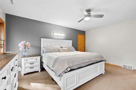 3256 Meadow Ridge Road NE Solon IA 52333