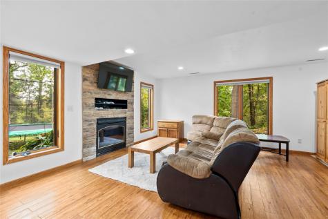 3256 Meadow Ridge Road NE Solon IA 52333