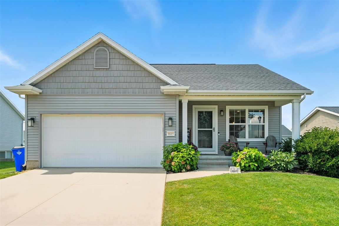 8615 Harrington Drive NE Cedar Rapids IA 52402
