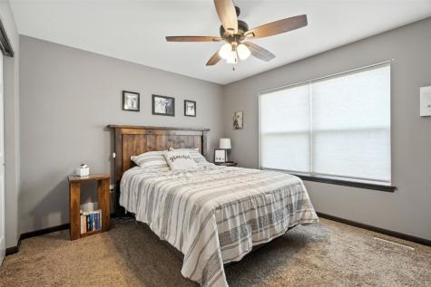 8615 Harrington Drive NE Cedar Rapids IA 52402