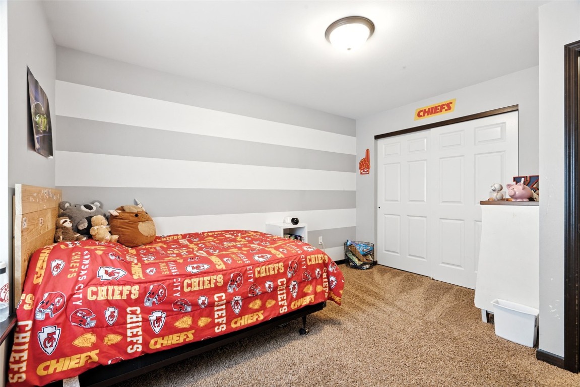 8615 Harrington Drive NE Cedar Rapids IA 52402