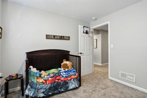 8615 Harrington Drive NE Cedar Rapids IA 52402