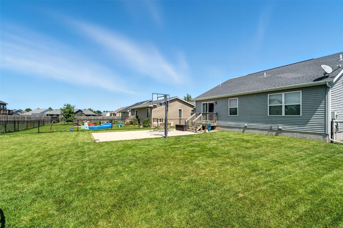 8615 Harrington Drive NE Cedar Rapids IA 52402