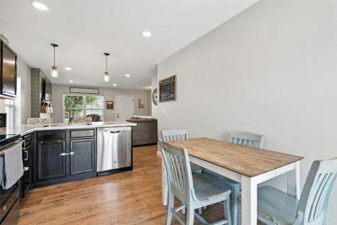 8615 Harrington Drive NE Cedar Rapids IA 52402
