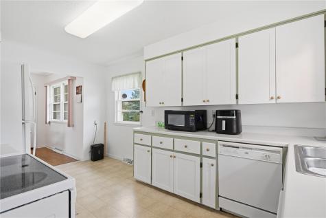 357 23rd Street NW Cedar Rapids IA 52405
