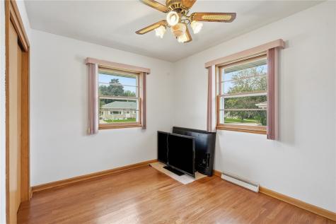 357 23rd Street NW Cedar Rapids IA 52405